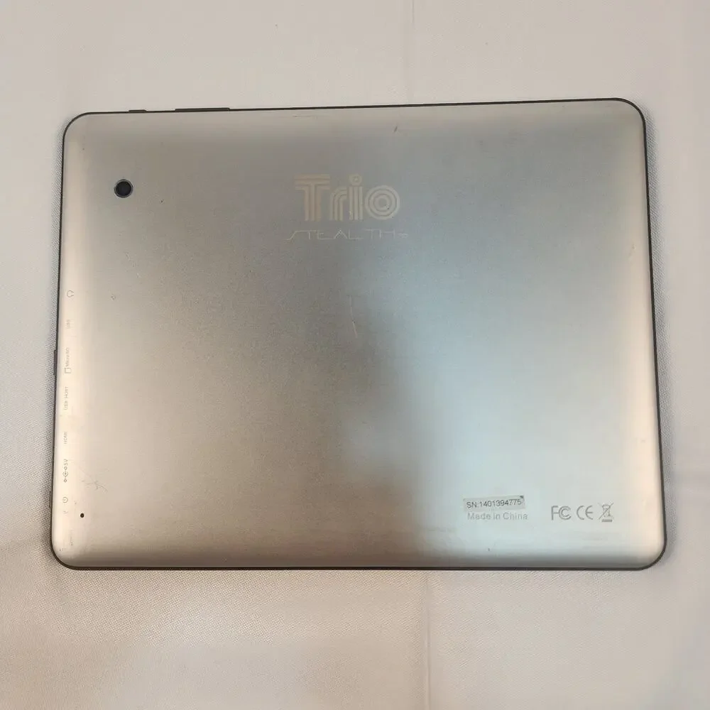 Trio Stealth G4 Android Tablet Silver Cracked Screen For Parts or Repair